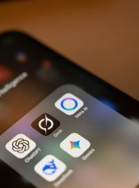 AI Chat Apps - Milan Media